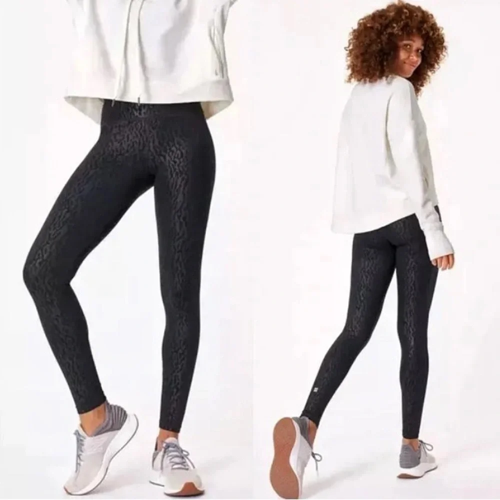 Sweaty Betty All Day Leggings Full Length Black Embossed Wild Side Sz XS - Picture 2 of 10